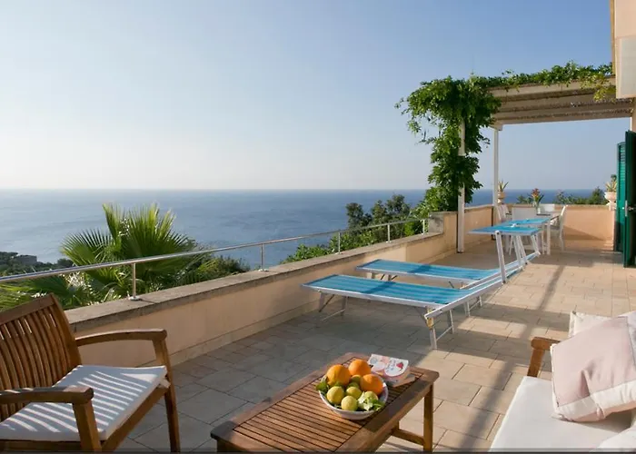 Le Terrazze Pool וילה